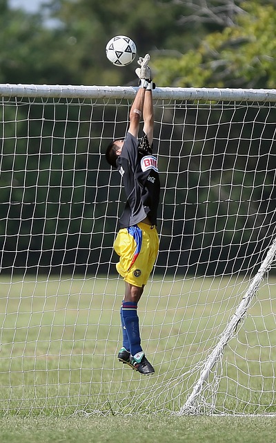 危机也许蕴 危机也许蕴